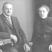 Firmengründer August und Marie Neumann 