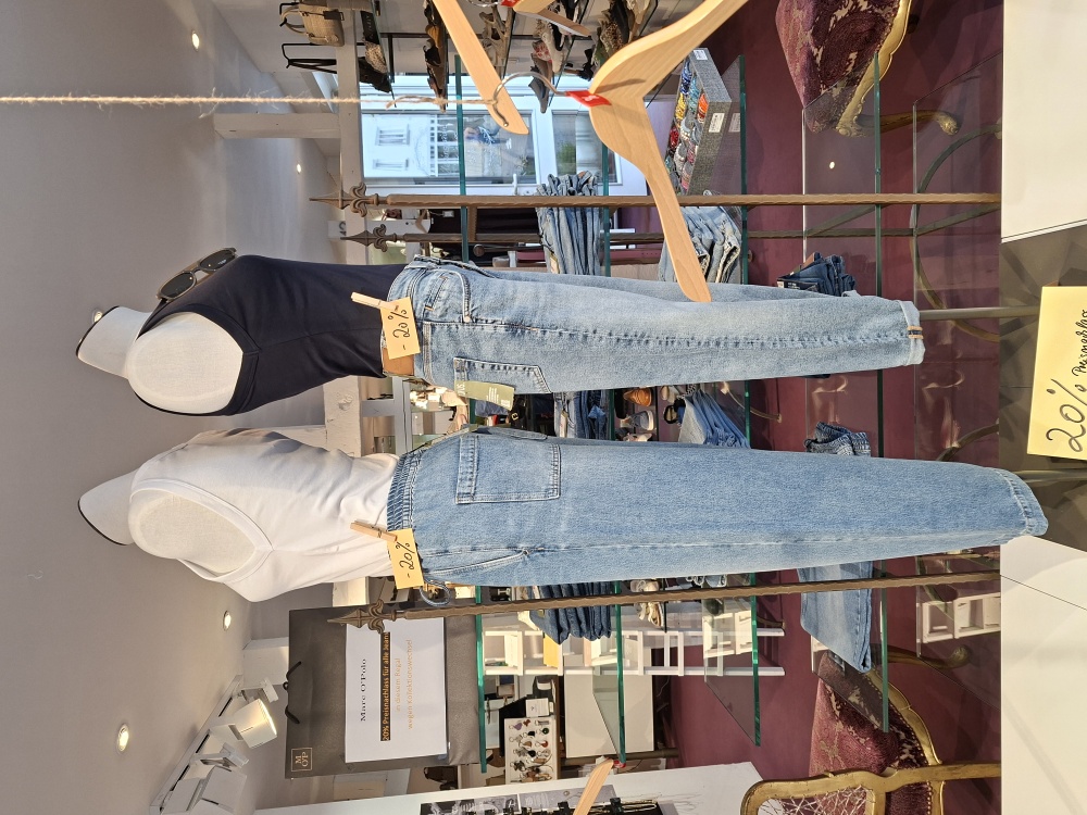 Jeans %