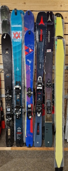  Dynastar, Fischer, Völkl, Atomic