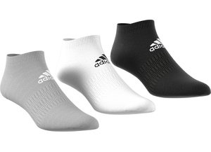 adidas DZ9400