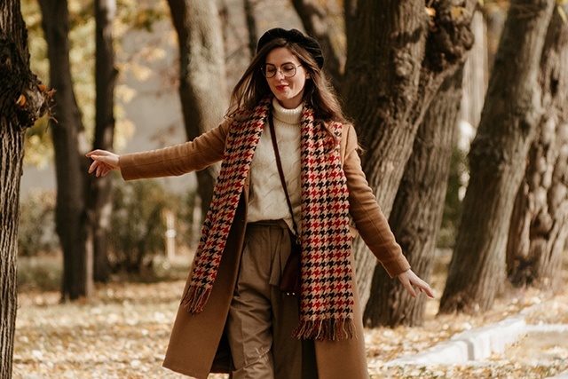 Entspannte Eleganz – mit neuen Stiefeletten feminine Looks kreieren